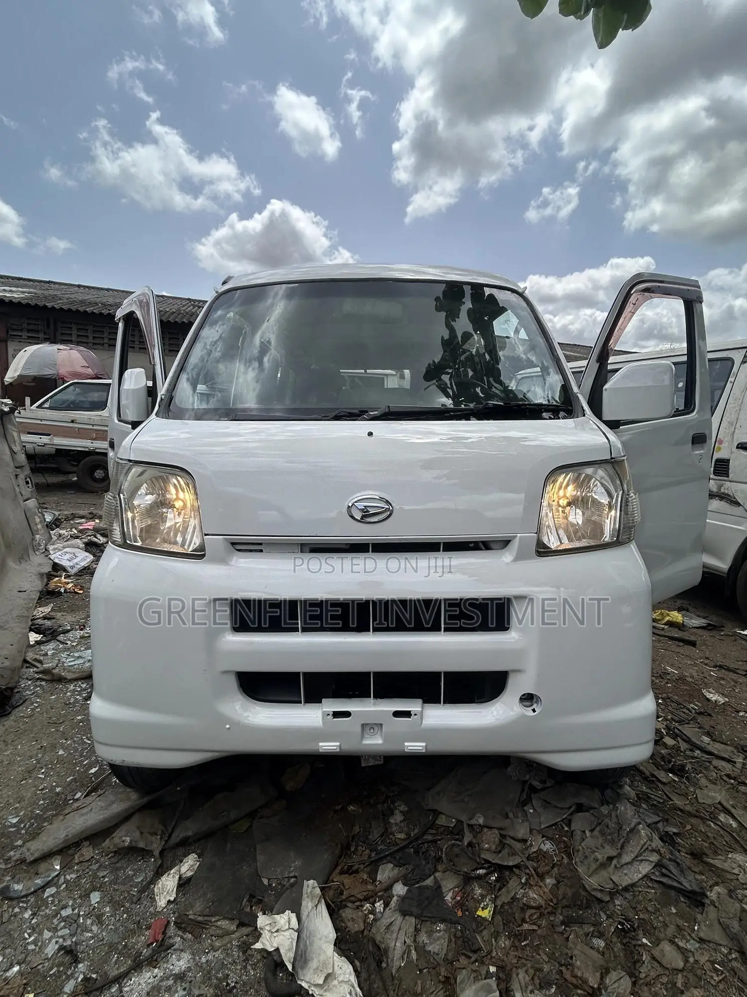 Daihatsu Hijet 2012 White
