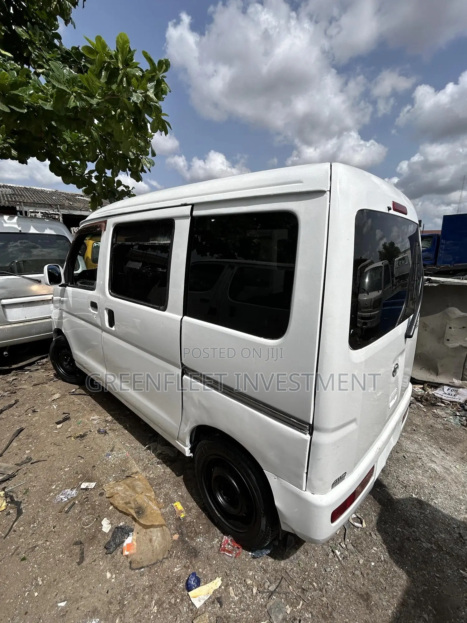 Daihatsu Hijet 2012 White
