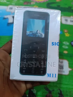New Mobile Phone 8 GB Red