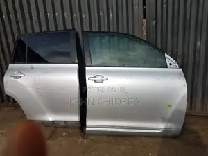 Door for Toyota Highlander 2011