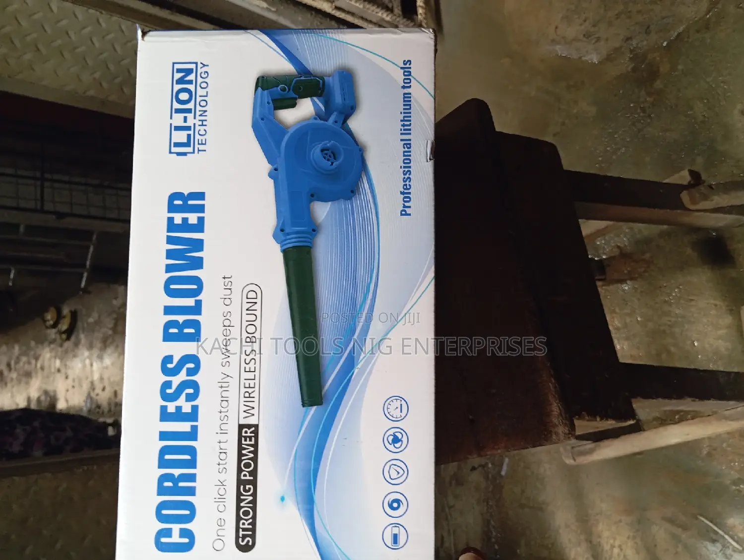 Cordless Air Blower Machine