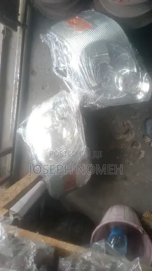 2010 Ford Explorer Headlight