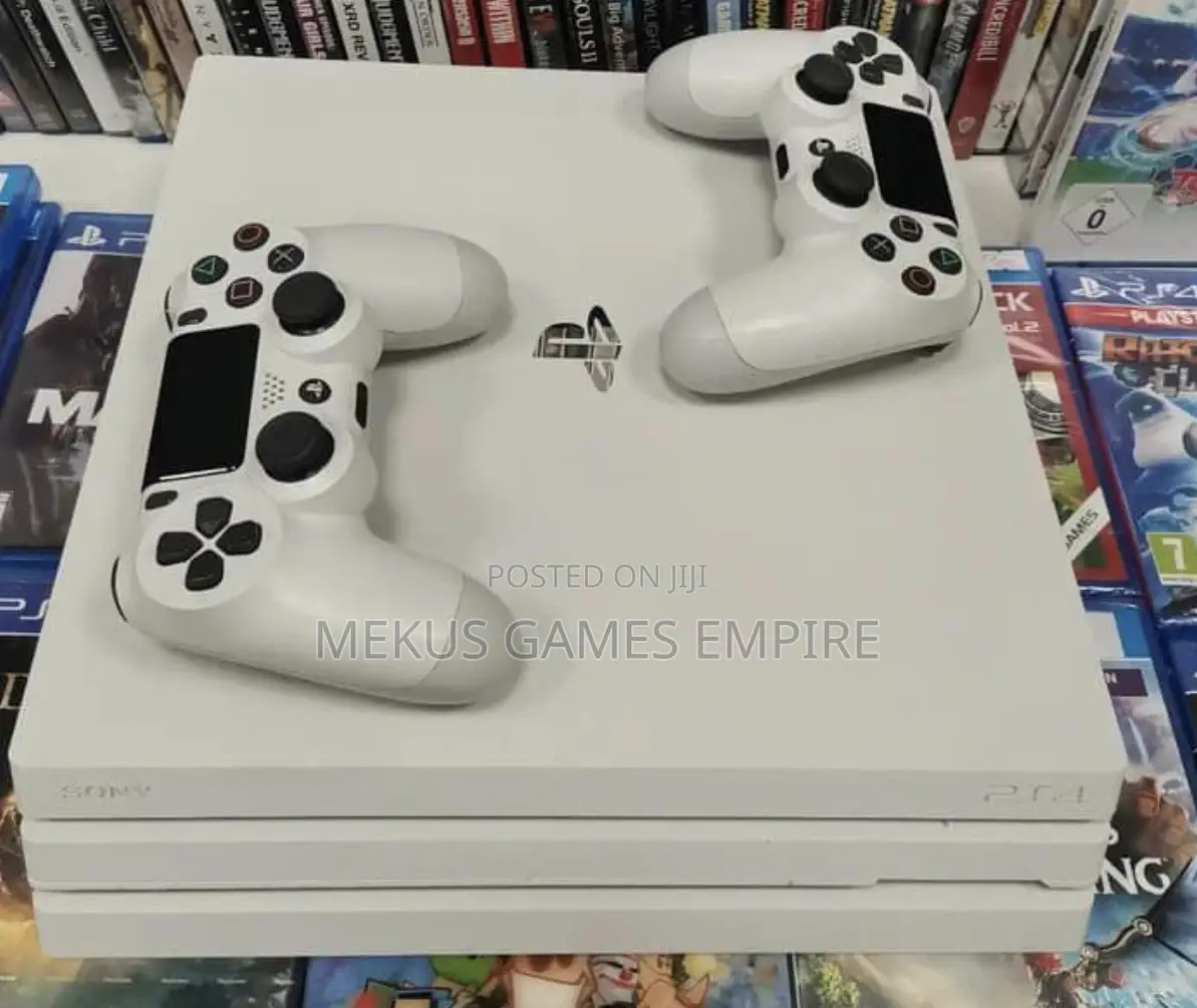 Ps4 PRO Console White + Extra Controller