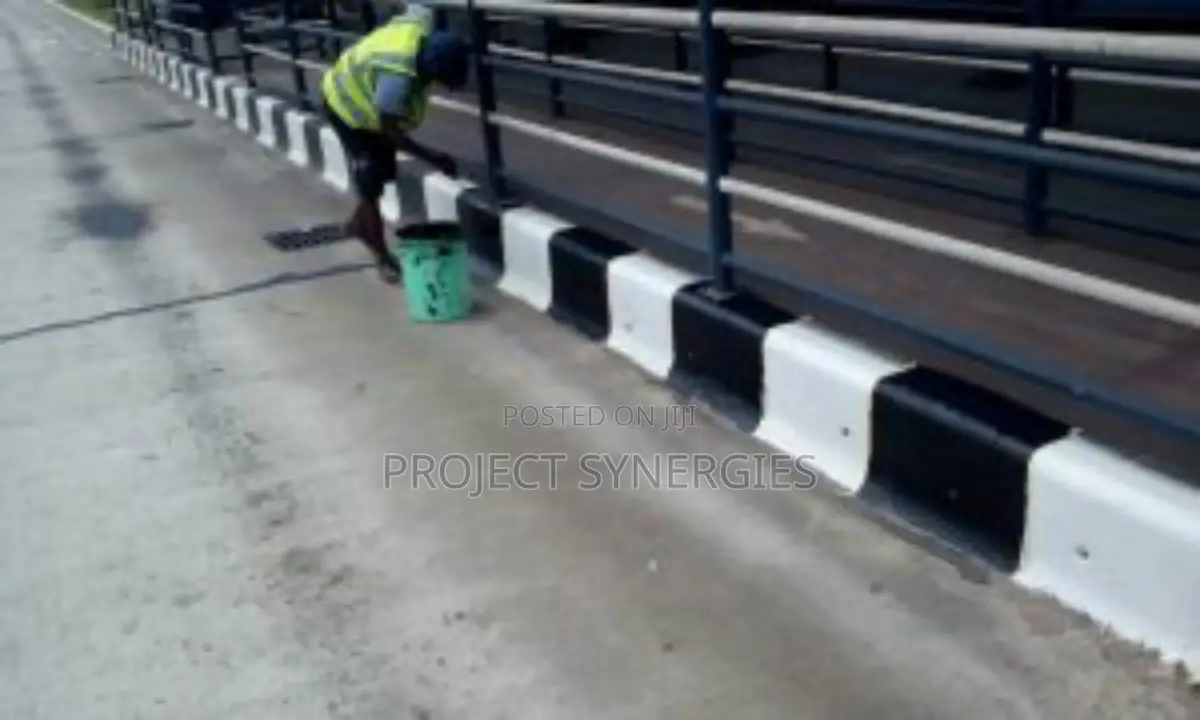 Road/Kerb Reflective Thermoplastic Markings