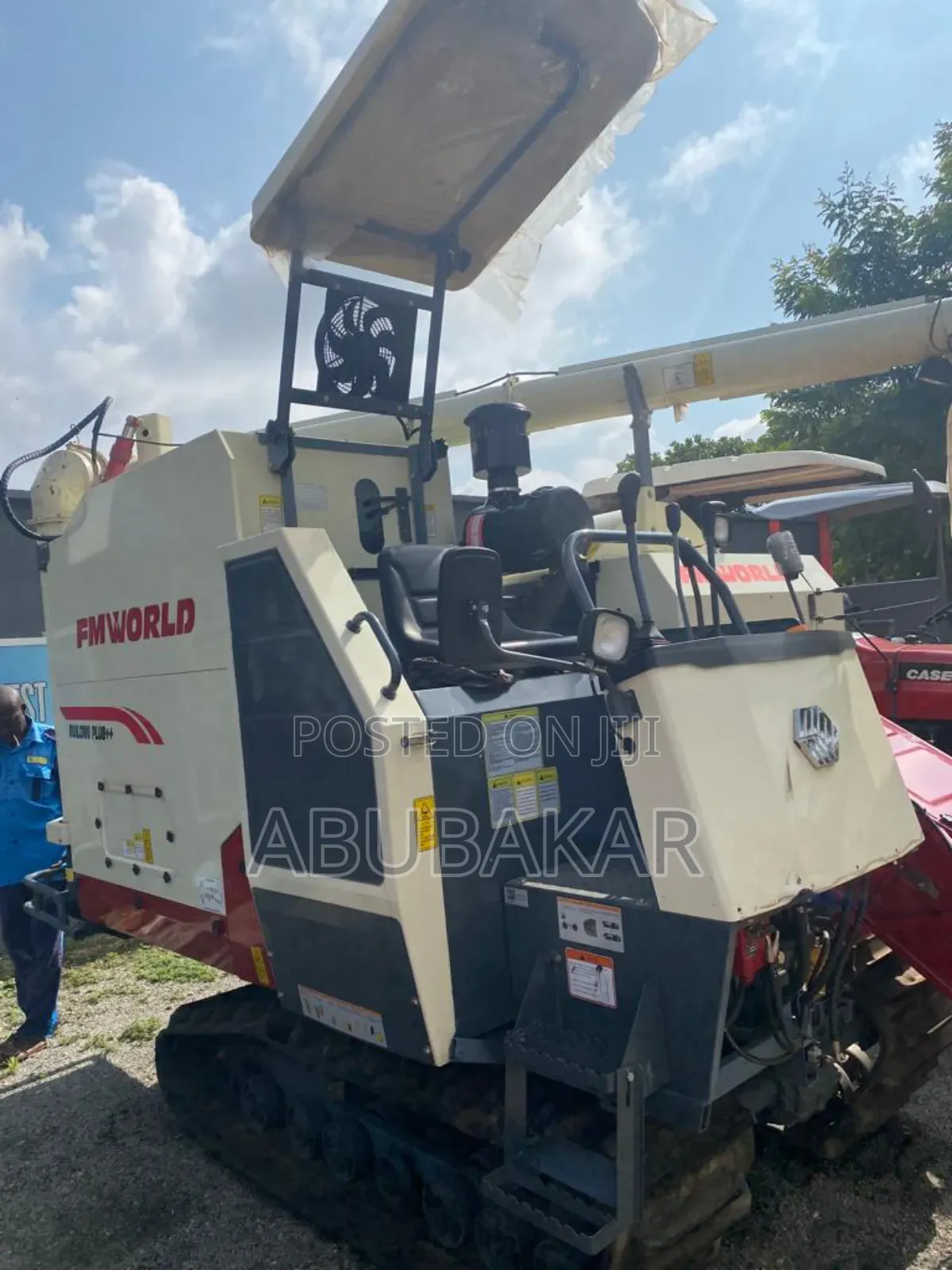 Combined Rice Harvester