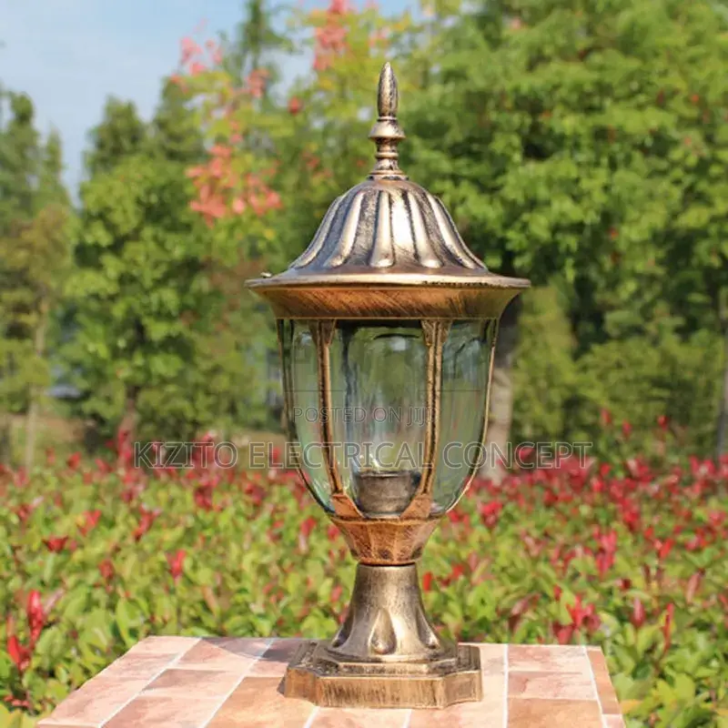 Retro Outdoor Gate Lamp