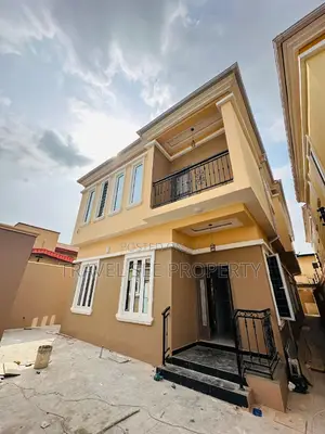 Furnished 5bdrm Duplex in Omole Phase 2 Ikeja for sale
