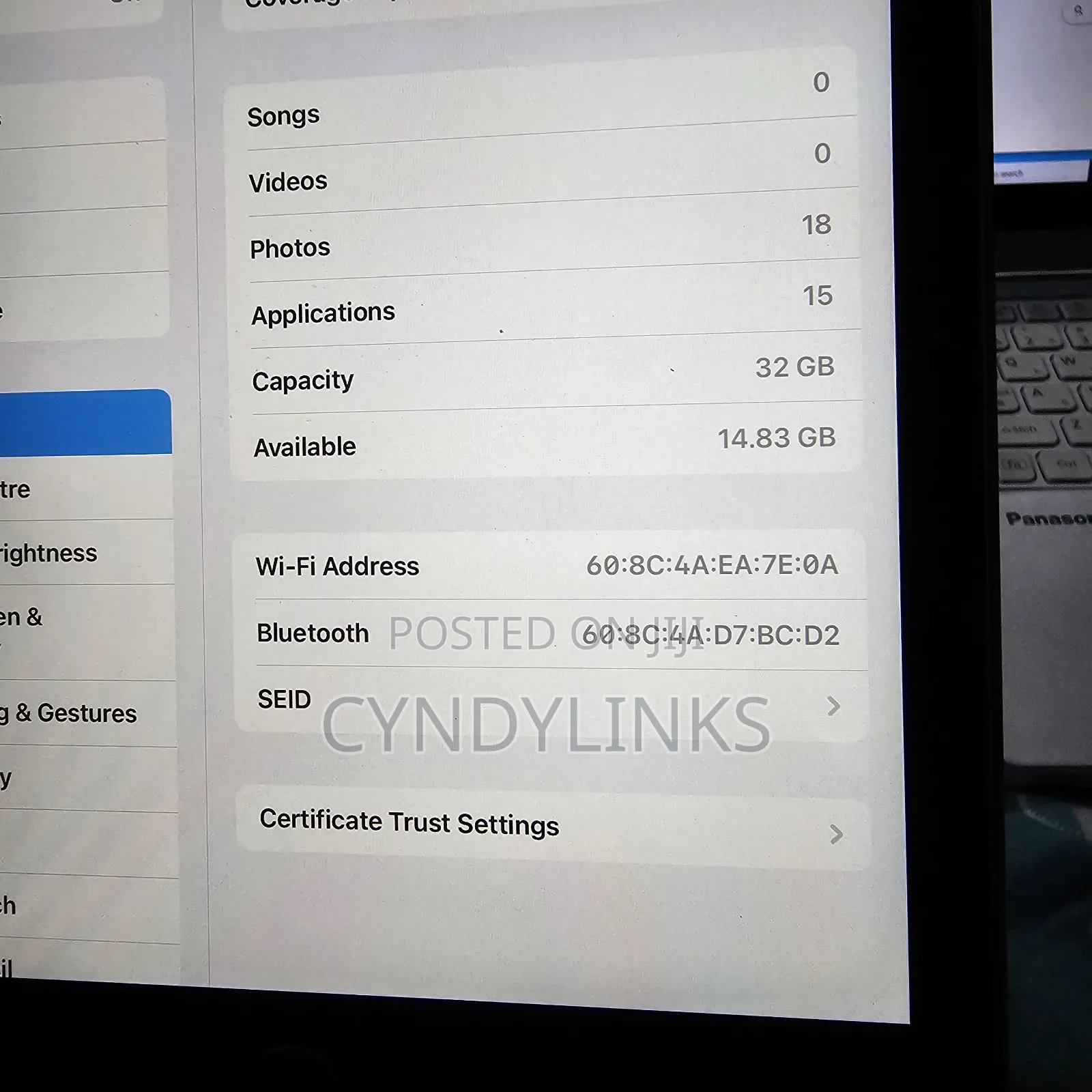 Apple iPad 9.7 32 GB Gray