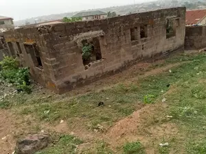 Photo - Full Plot Land With Uncompleted Structure At Olode Adégbáyi