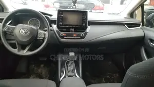 Toyota Corolla LE 2020 Blue