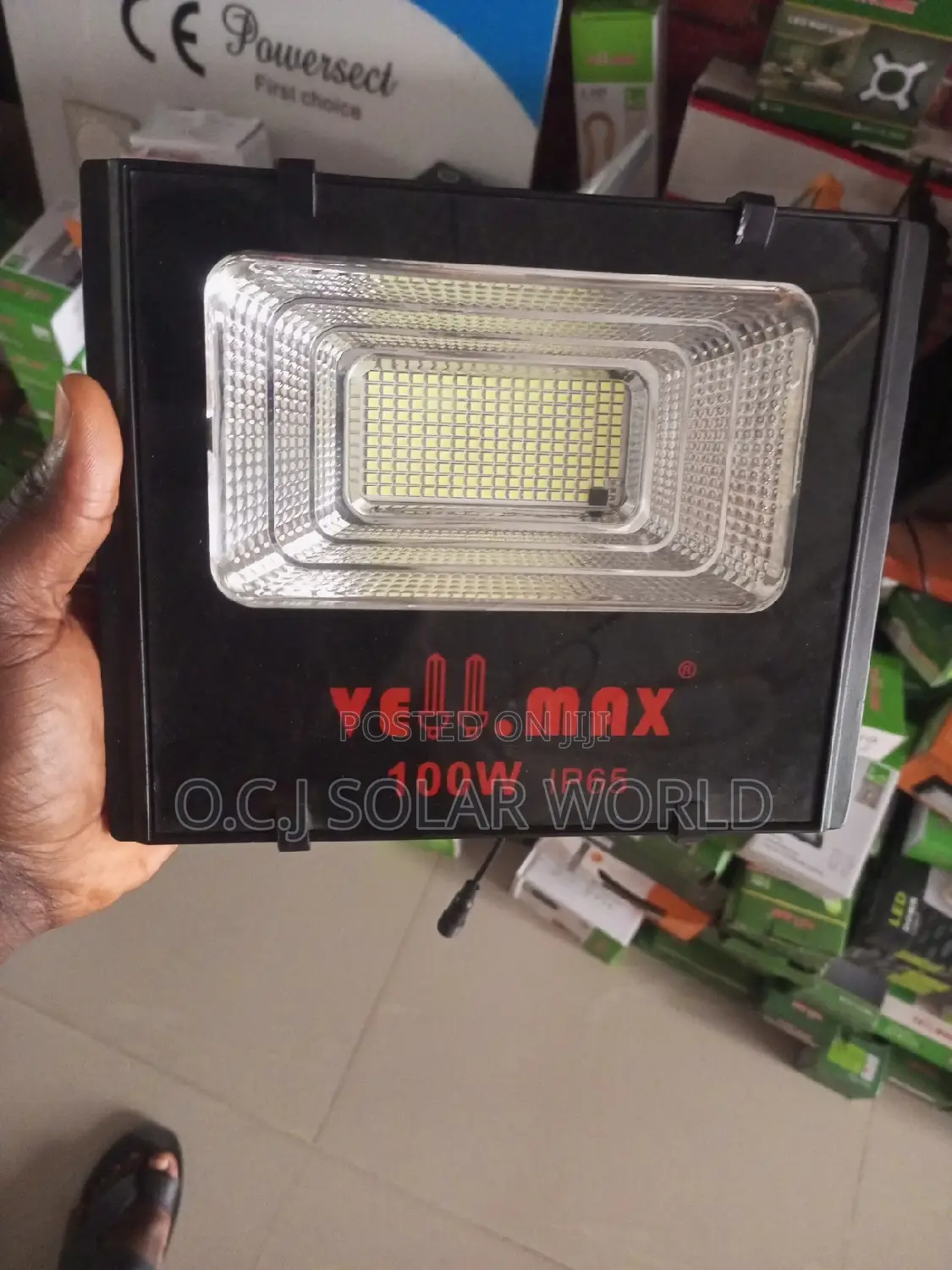 Velmax 100watts Floodlight Solar