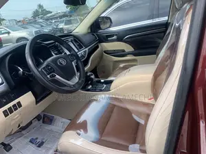 Toyota Highlander 2018 Red