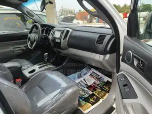 Toyota Tacoma 2015 White