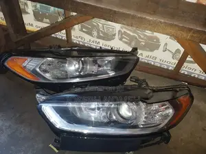 2013 Ford Fusion Headlight