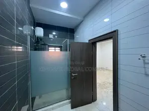 5bdrm Townhouse/Terrace in Gaduwa for sale