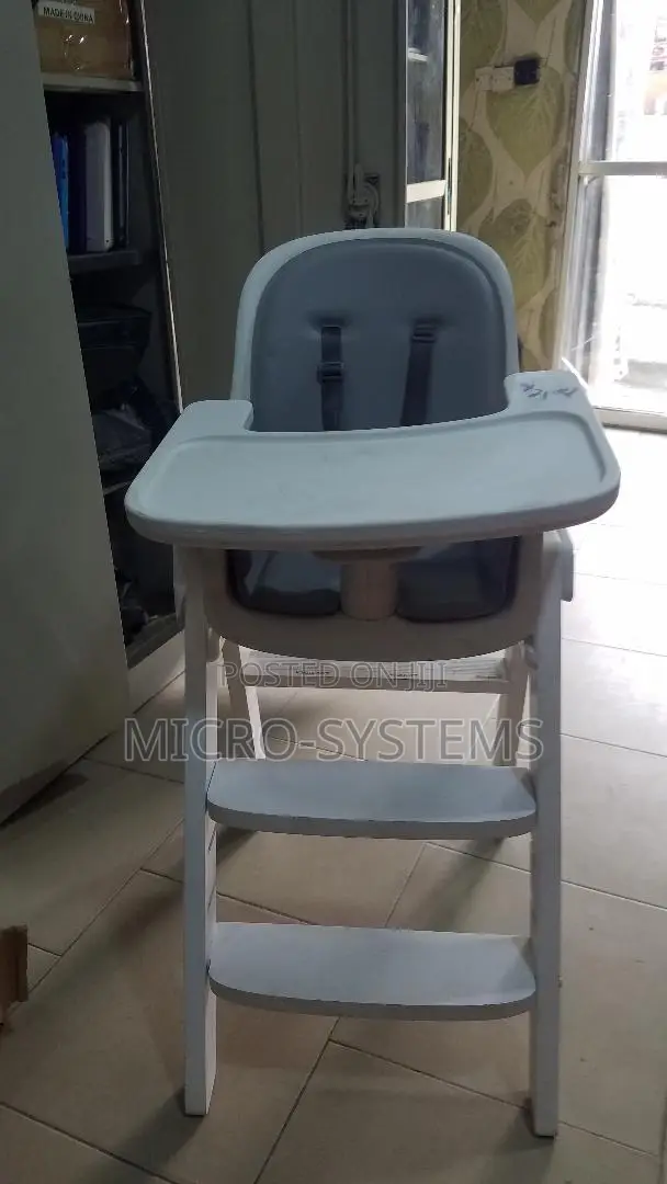 Toddler Feeding Table