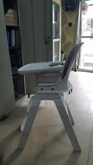 Toddler Feeding Table