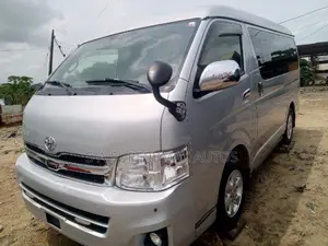 Toyota HiAce 2012 Silver