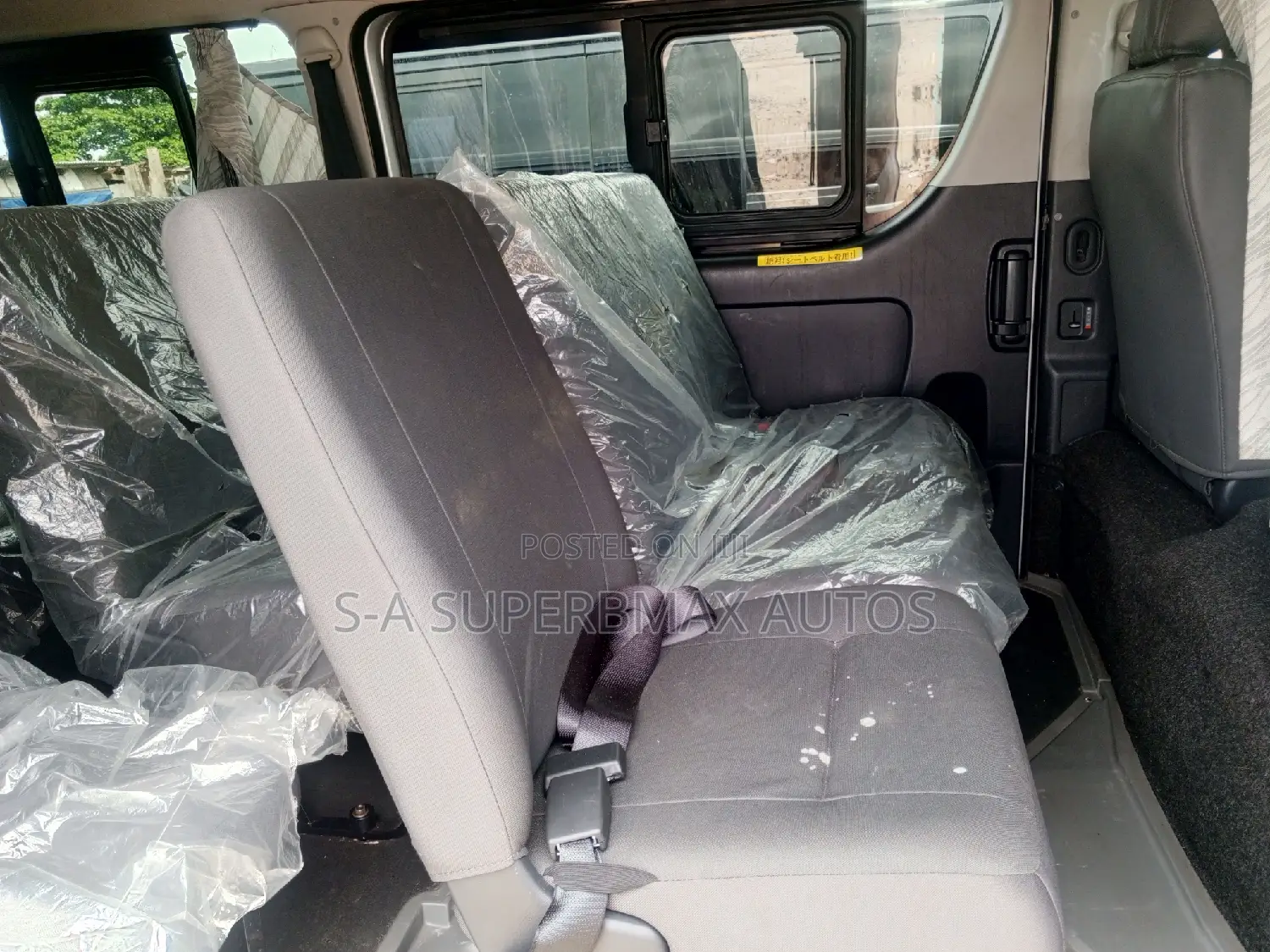 Toyota HiAce 2012 Silver