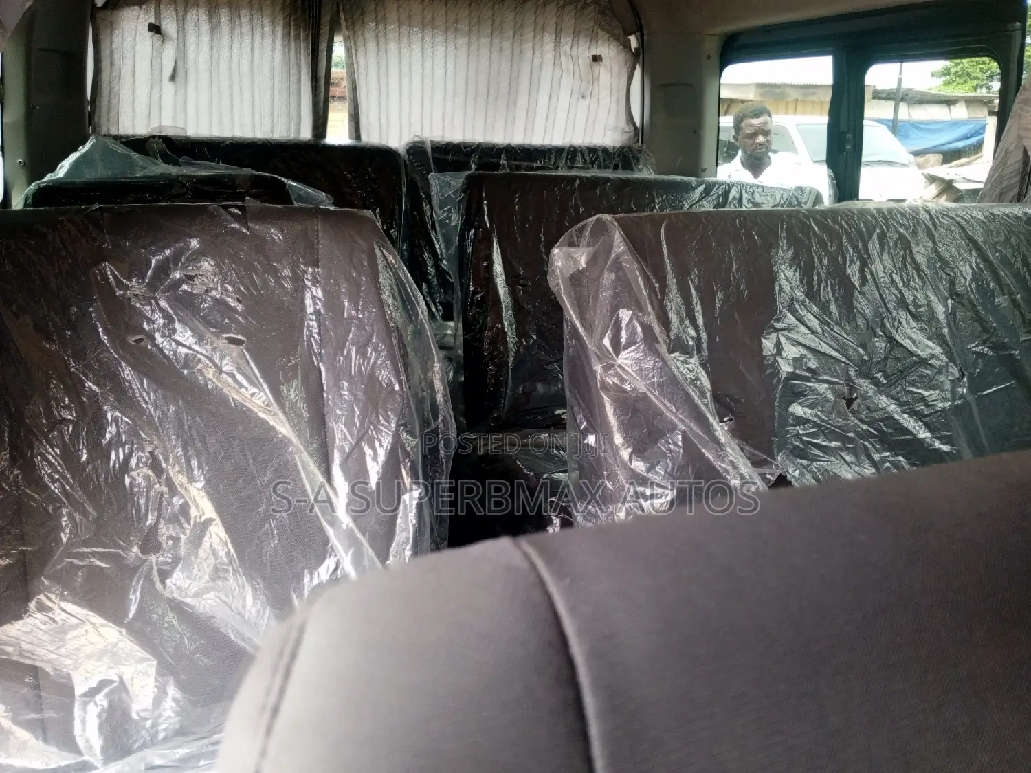 Toyota HiAce 2012 Silver