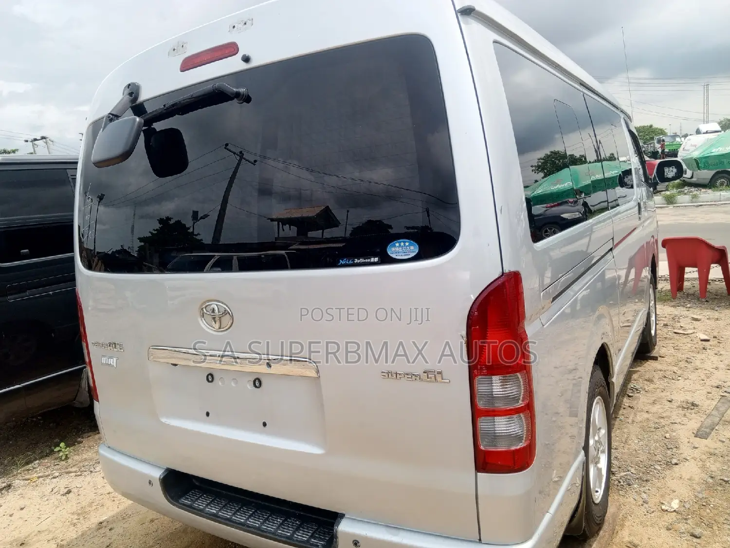 Toyota HiAce 2012 Silver