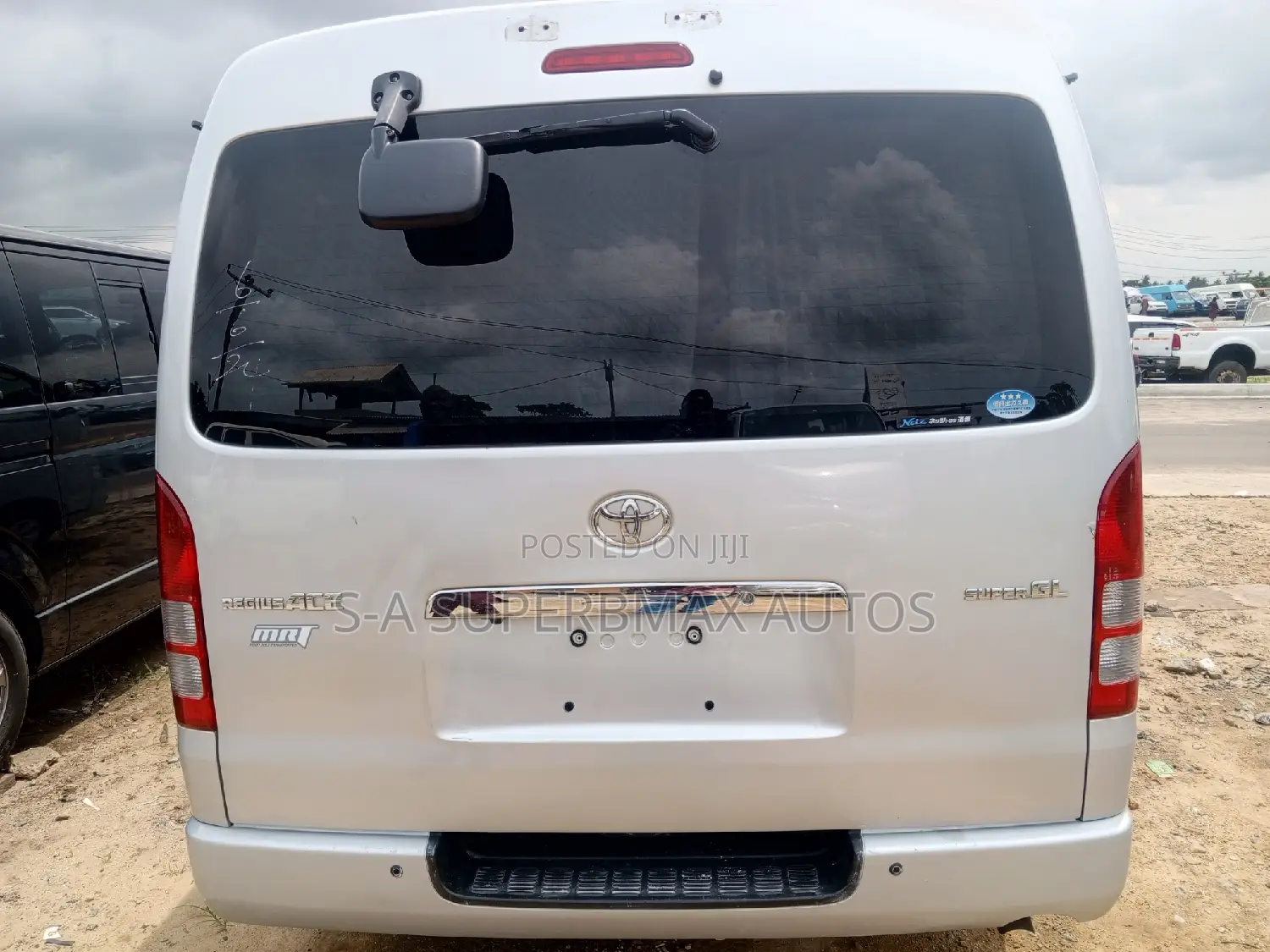 Toyota HiAce 2012 Silver