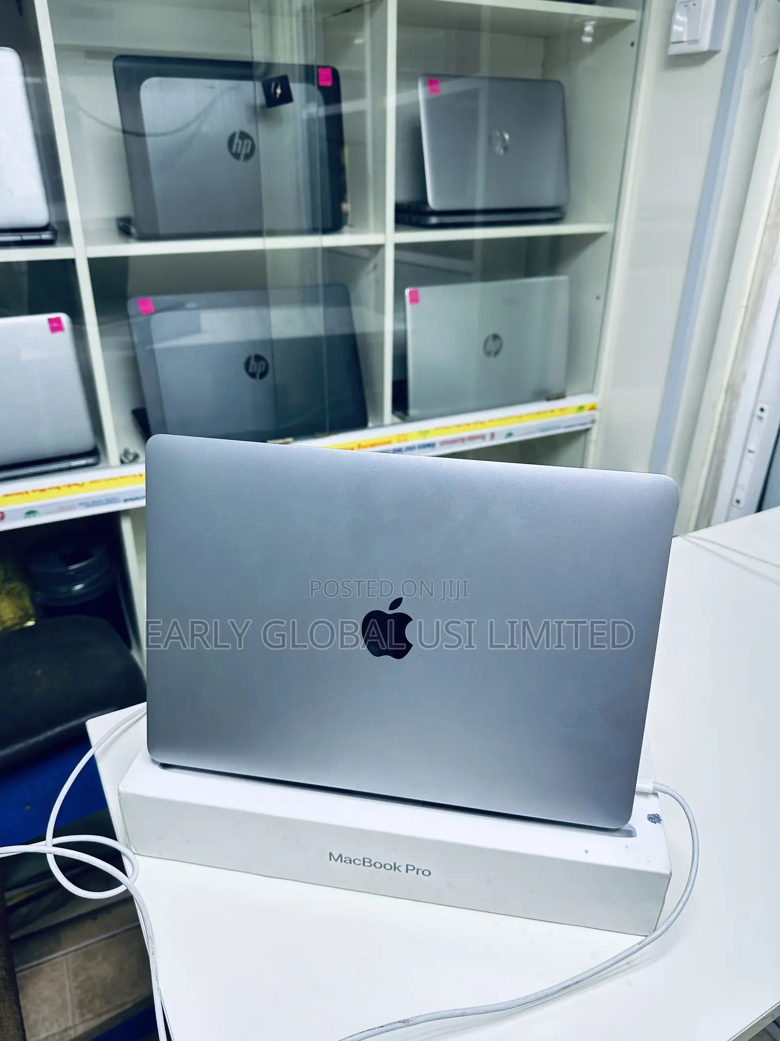 Laptop Apple MacBook Pro 2020 M1 8GB Apple M1 SSD 512GB