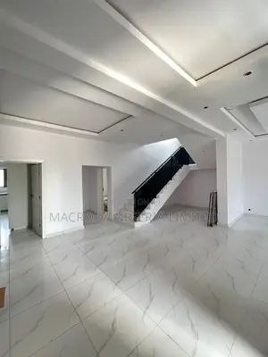 4bdrm Duplex in Royal Gardens Estate for sale