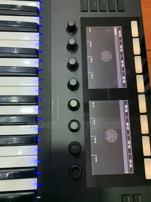 Quality Komplete Kontrol S61 Mk2 Midi Keyboard
