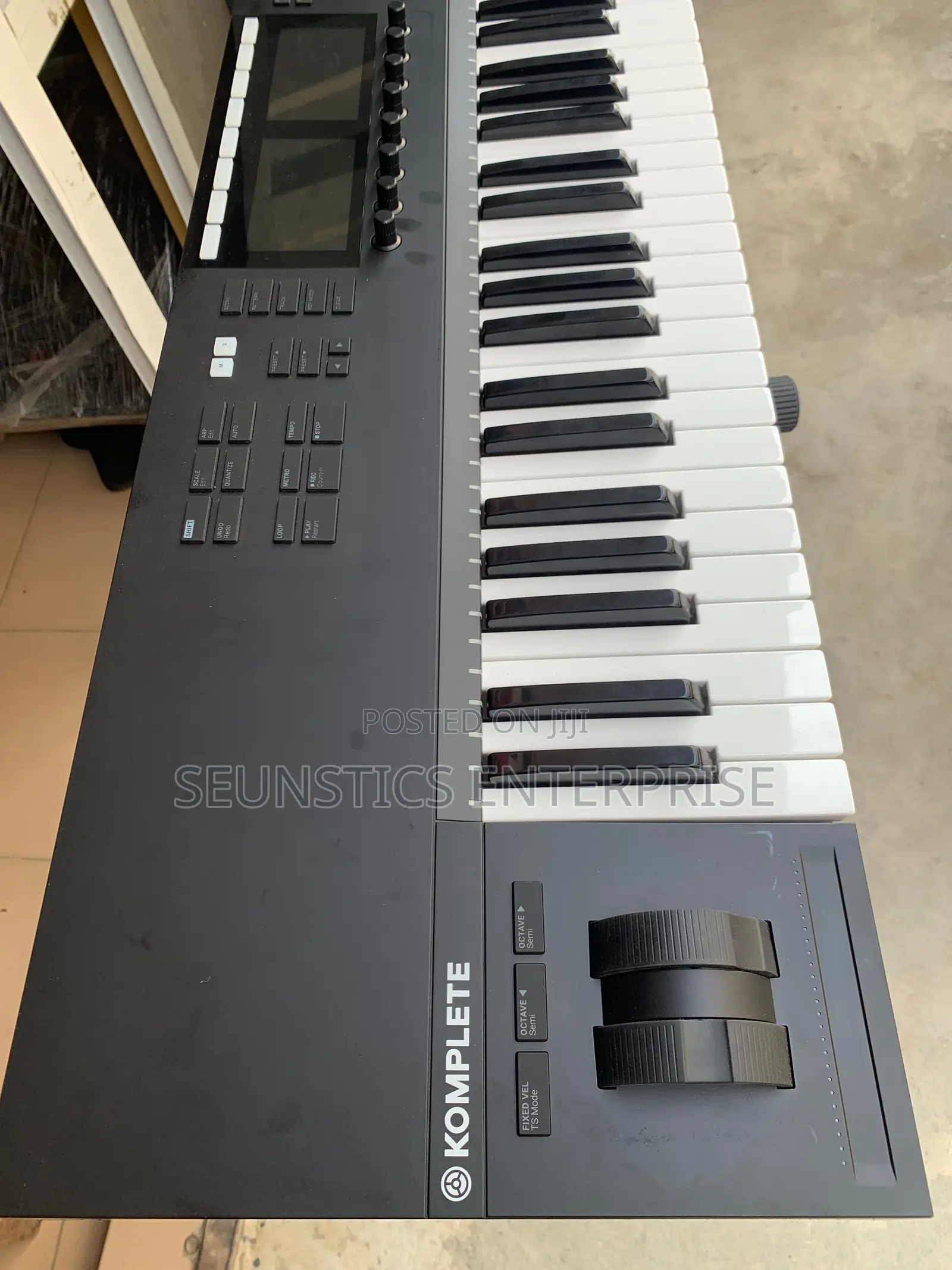 Quality Komplete Kontrol S61 Mk2 Midi Keyboard