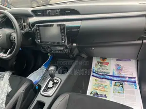 Toyota Hilux 2023 Black