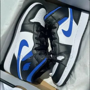 Pure Quality Sneakers