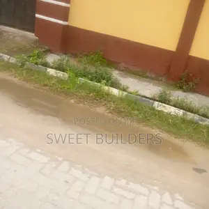 Photo - Facing Express Lease Lekki
4,000sqm Ologolo, Lekki.
Rent 60m