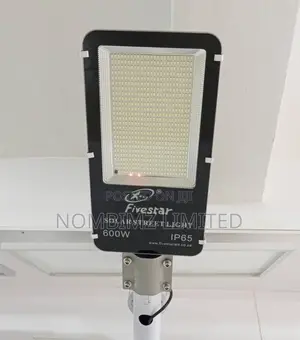 600W Nombimz Soko Solar Five Start Solar Street Light