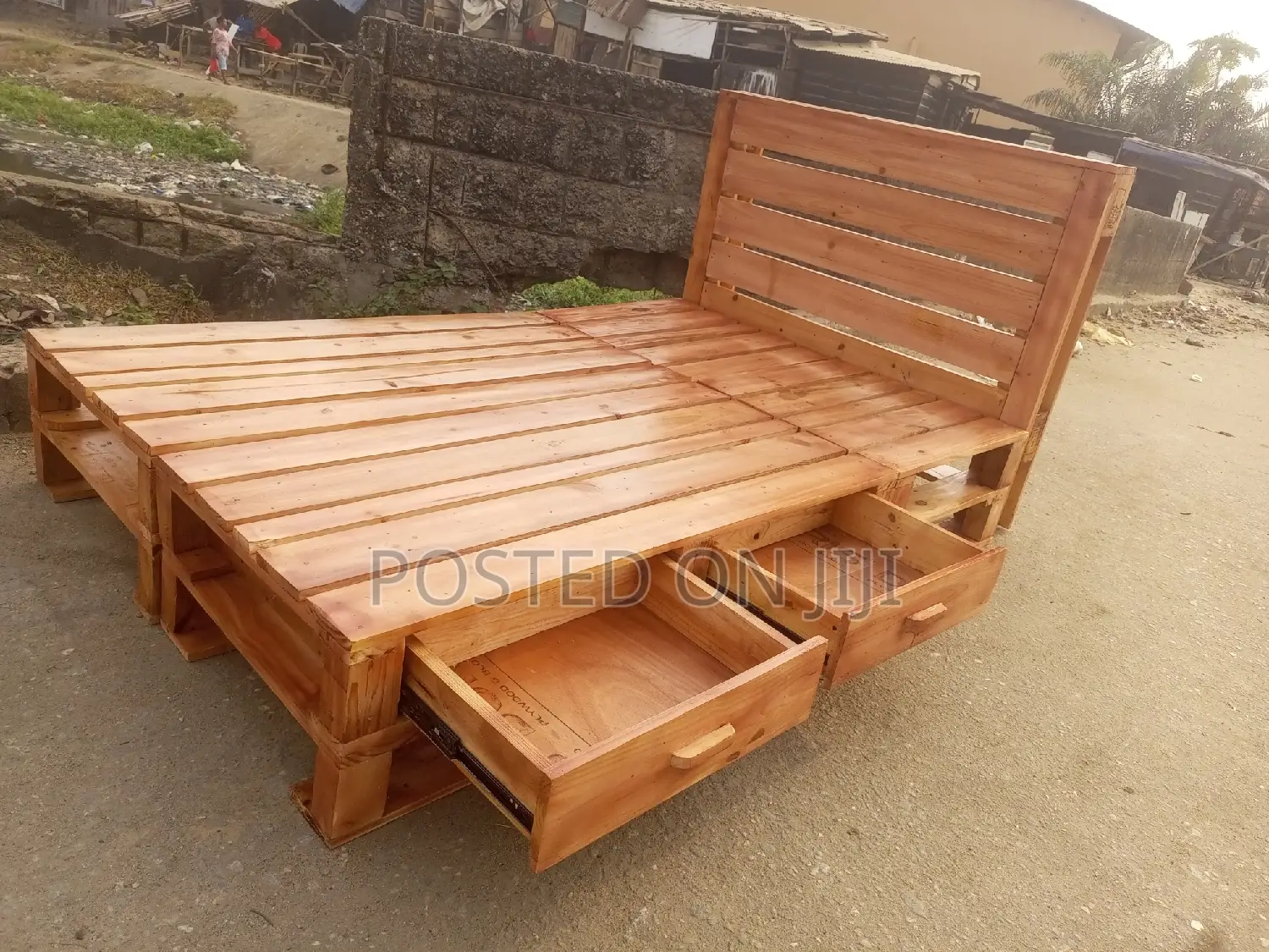 4by6 Pallet Bedframe With Two Inbuilt Drawer