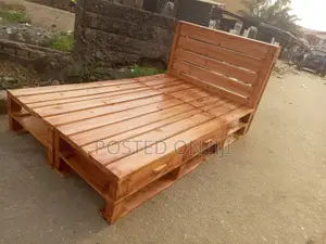 4by6 Pallet Bedframe With Two Inbuilt Drawer