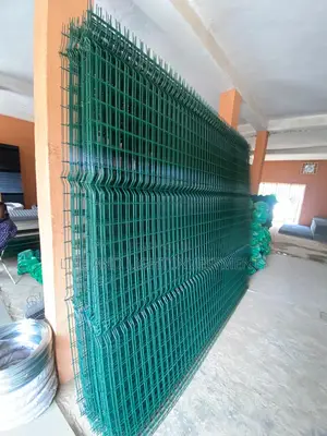Wire Mesh With Pole Accessories
