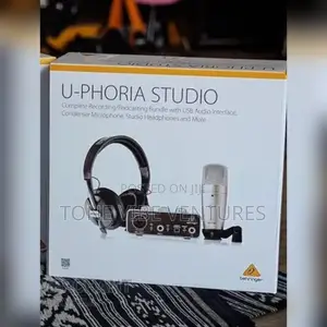 Behringer Uphoria Studio