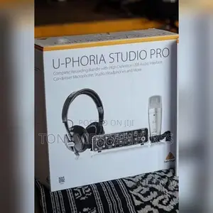 Behringer Uphoria Studio Pro