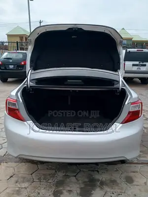 Toyota Camry L 4dr Sedan (2.5L 4cyl 6A) 2013 Silver