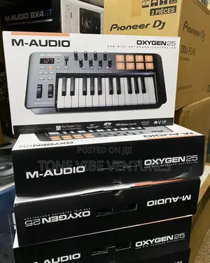M Audio Oxygen 25