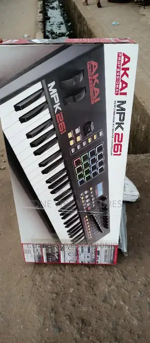 Akai Mpk261