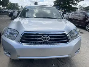 Toyota Highlander 2010 Silver