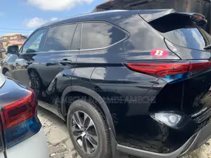 Toyota Highlander Limited 2021 Black