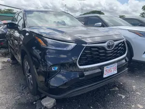 Toyota Highlander Limited 2021 Black