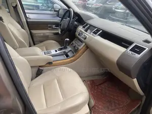 Land Rover Range Rover Sport HSE 4x4 (5.0L 8cyl 6A) 2013 Gray
