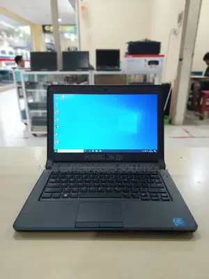 Laptop Dell Latitude E3350 4GB Intel Core I5 HDD 1T