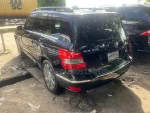 Mercedes-Benz GLK-Class 2012 Black