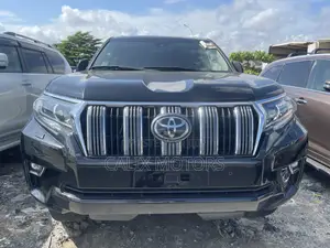 Toyota Land Cruiser Prado 2022 Black