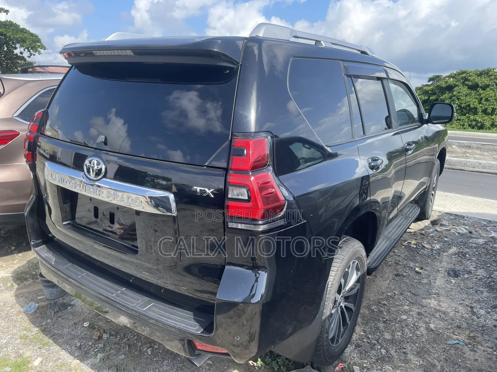 Toyota Land Cruiser Prado 2022 Black